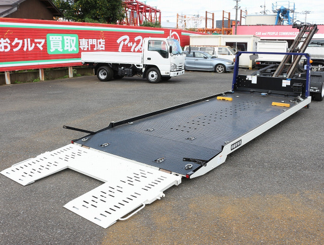 いすゞ エルフ 小型 車載専用車 2RG-NPR88AN(95414) 9枚目