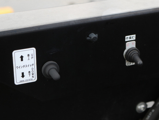 いすゞ エルフ 小型 車載専用車 2RG-NPR88AN(95414) 18枚目