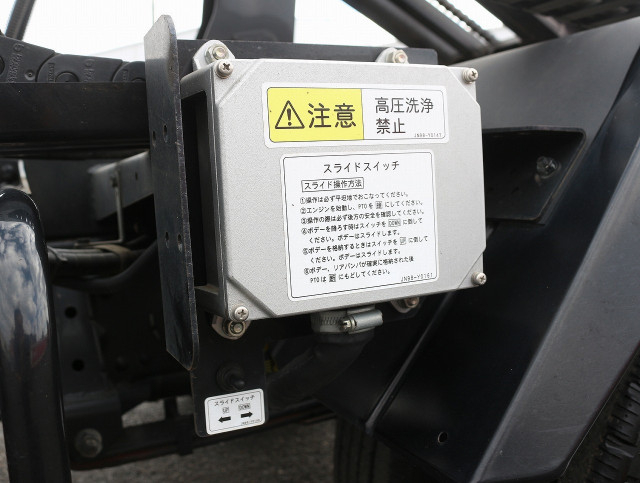 いすゞ エルフ 小型 車載専用車 2RG-NPR88AN(95414) 21枚目