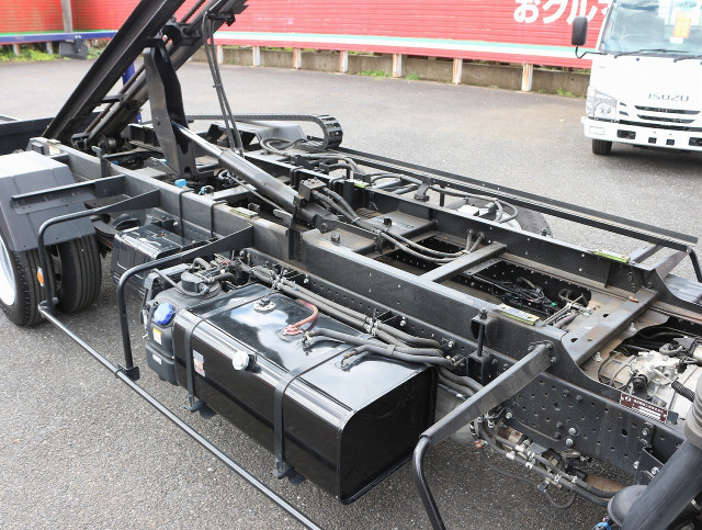 いすゞ エルフ 小型 車載専用車 2RG-NPR88AN(95414) 25枚目