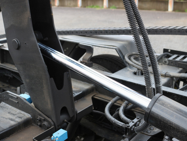 いすゞ エルフ 小型 車載専用車 2RG-NPR88AN(95414) 26枚目