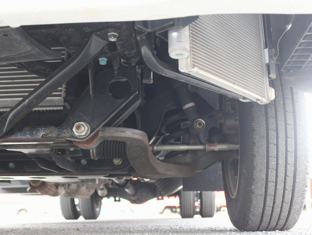 いすゞ エルフ 小型 車載専用車 2RG-NPR88AN(95414) 31枚目