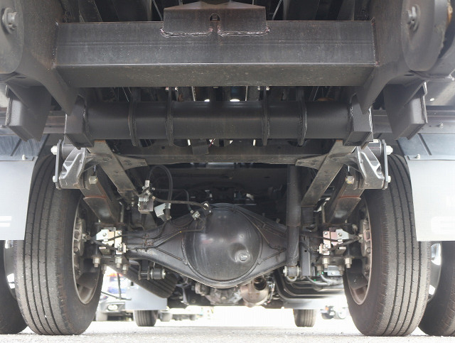 いすゞ エルフ 小型 車載専用車 2RG-NPR88AN(95414) 32枚目