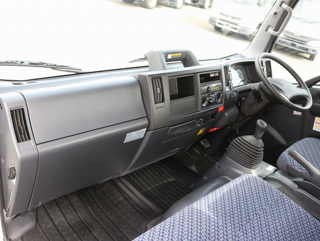 いすゞ エルフ 小型 車載専用車 2RG-NPR88AN(95414) 38枚目