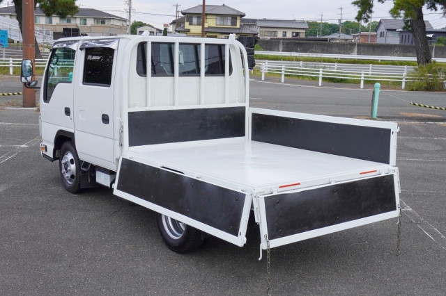 いすゞ エルフ 小型 Wキャブ 2RG-NJR88A(95415) 17枚目