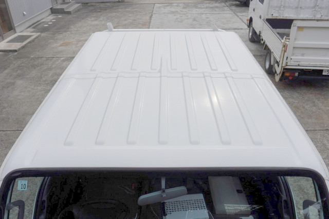 いすゞ エルフ 小型 Wキャブ 2RG-NJR88A(95415) 21枚目