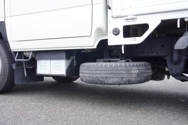 いすゞ エルフ 小型 Wキャブ 2RG-NJR88A(95415) 27枚目