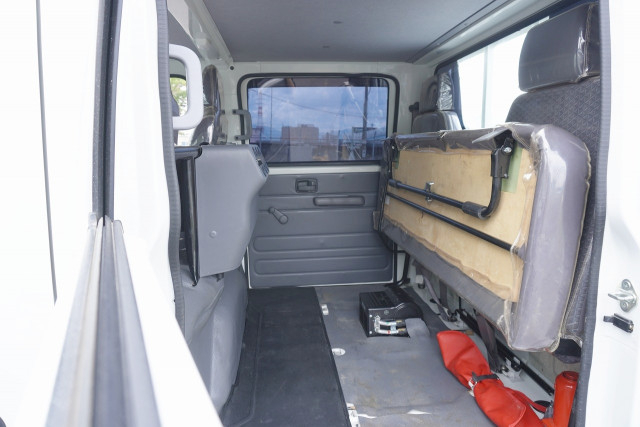 いすゞ エルフ 小型 Wキャブ 2RG-NJR88A(95415) 38枚目