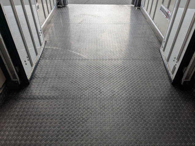 いすゞ エルフ 小型 冷凍冷蔵バン 2RG-NPR88AN(95417) 21枚目