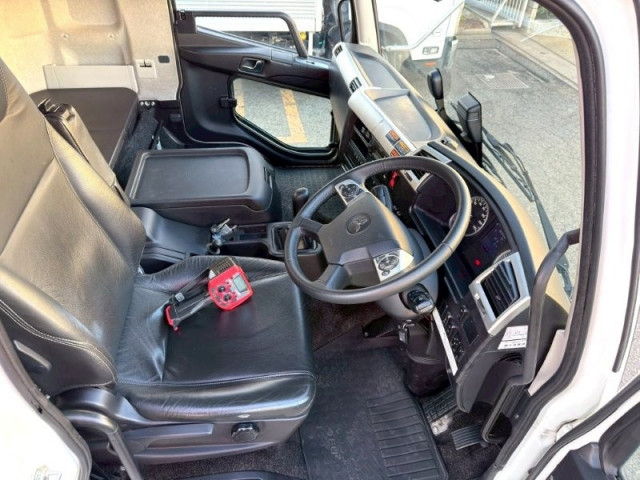 三菱ふそう ファイター 中型 クレーン付き 2KG-FK62F(95419) 28枚目