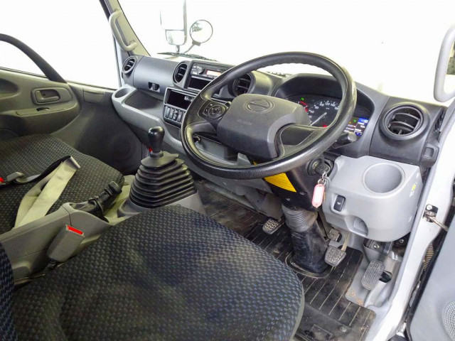 日野 デュトロ 小型 平ボディ 2RG-XZU655M(95420) 5枚目