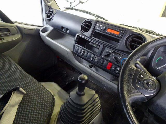 日野 デュトロ 小型 平ボディ 2RG-XZU655M(95420) 9枚目