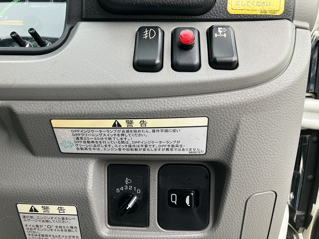 三菱ふそう キャンター 小型 車載専用車 2PG-FEB90(95421) 31枚目