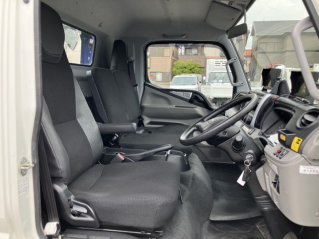 三菱ふそう キャンター 小型 車載専用車 2PG-FEB90(95421) 40枚目