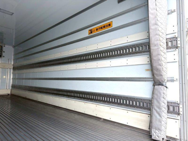 日野 レンジャー 中型 冷凍冷蔵バン 2KG-FC2ABG(95425) 10枚目