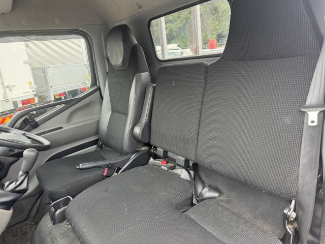 三菱ふそう キャンター 小型 平ボディ 2PG-FEAV0(95424) 30枚目