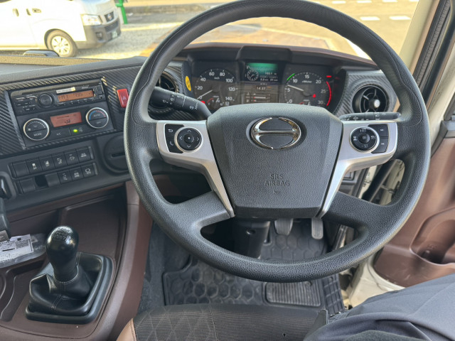 日野 プロフィア 大型 トラクタ（シングル） 2DG-SH1EDGG(95426) 7枚目