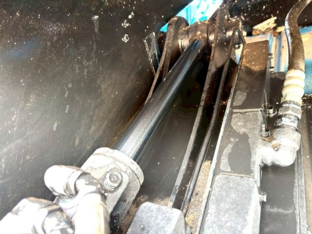 いすゞ フォワード 中型 塵芥車（プレス式） 2RG-FRR90S2(95432) 14枚目