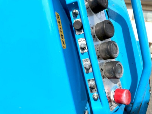 いすゞ フォワード 中型 塵芥車（プレス式） 2RG-FRR90S2(95432) 17枚目