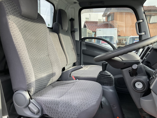 いすゞ エルフ 小型 平ボディ 2RG-NLR88AR(95433) 6枚目