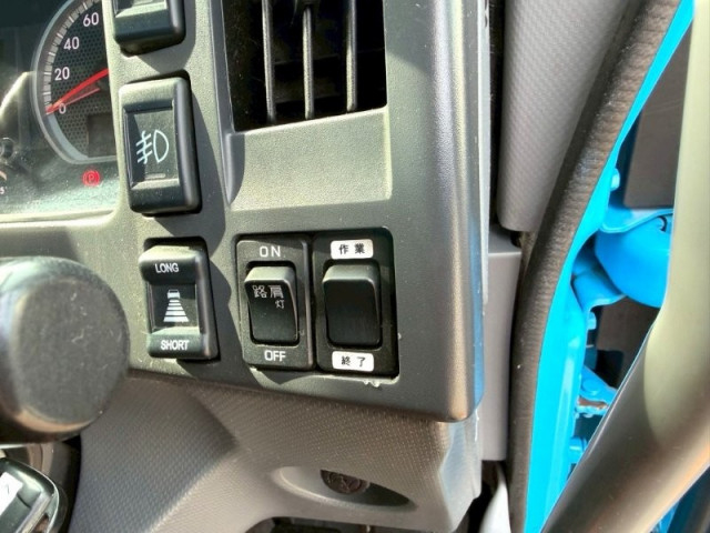 いすゞ フォワード 中型 塵芥車（プレス式） 2RG-FRR90S2(95432) 36枚目