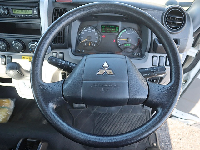 三菱ふそう キャンター 小型 平ボディ 2TG-FBA00(95440) 4枚目