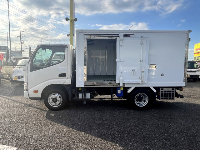 日野 デュトロ 小型 冷凍冷蔵バン 2RG-XZC605M(95441) 4枚目