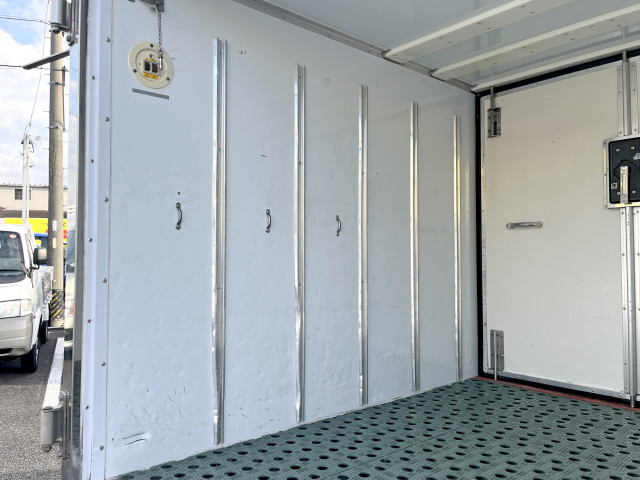 日野 デュトロ 小型 冷凍冷蔵バン 2RG-XZC605M(95441) 8枚目