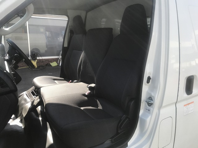 トヨタ 小型 冷凍冷蔵バン QDF-GDH201V(95439) 25枚目