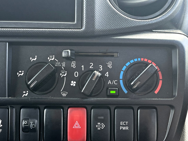 日野 デュトロ 小型 冷凍冷蔵バン 2RG-XZC605M(95441) 25枚目