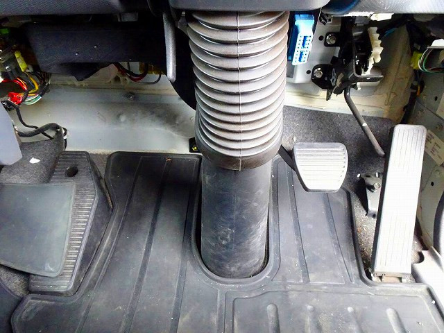 いすゞ フォワード 中型 平ボディ 2RG-FRR90T2(95442) 19枚目