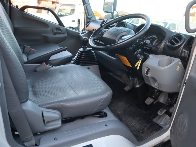 日野 デュトロ 小型 平ボディ 2RG-XZU605M(95449) 29枚目