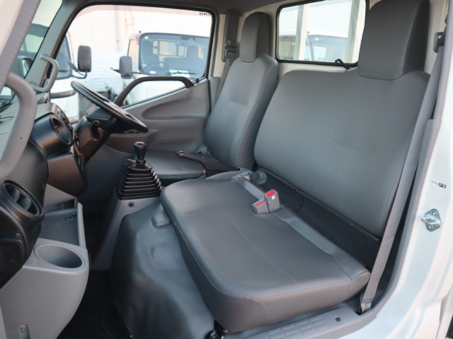 日野 デュトロ 小型 平ボディ 2RG-XZU605M(95449) 32枚目