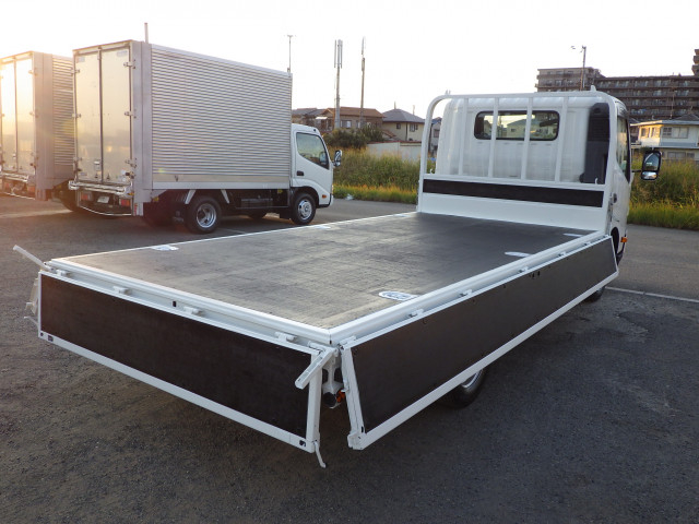 日野 デュトロ 小型 平ボディ 2RG-XZU710M(95451) 27枚目