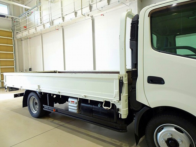 日野 デュトロ 小型 平ボディ 2RG-XZU710M(95452) 21枚目