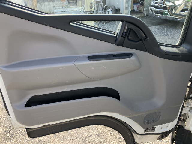 三菱ふそう キャンター 小型 平ボディ 2RG-FDA20(95458) 24枚目