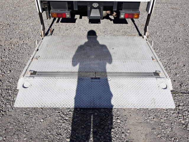 三菱ふそう キャンター 小型 冷凍冷蔵バン 2TG-FBA00(95460) 15枚目