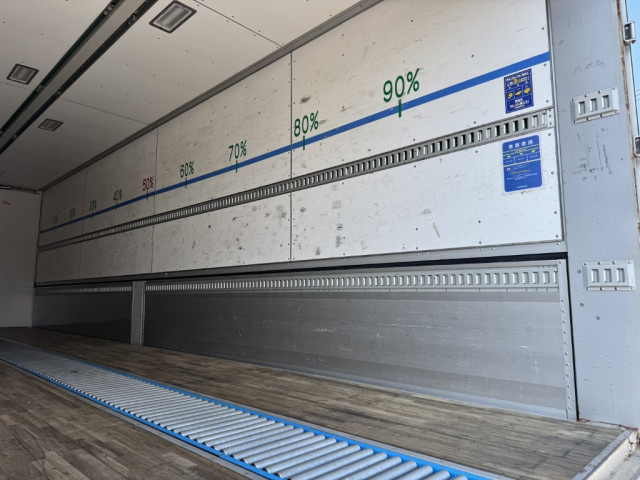 日野 プロフィア 大型 アルミウィング 2DG-FW1AHG(95462) 11枚目