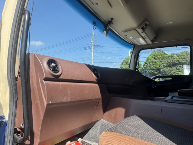 日野 プロフィア 大型 アルミウィング 2DG-FW1AHG(95462) 38枚目