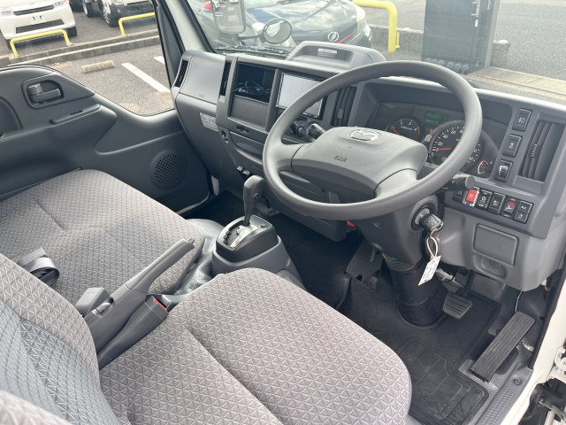 マツダ タイタン 小型 平ボディ 2RG-LJR88A(95465) 18枚目