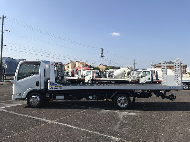 いすゞ エルフ 小型 車載専用車 2RG-NPR88AN(95467) 4枚目