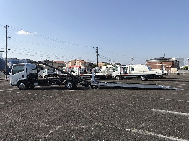 いすゞ エルフ 小型 車載専用車 2RG-NPR88AN(95467) 11枚目