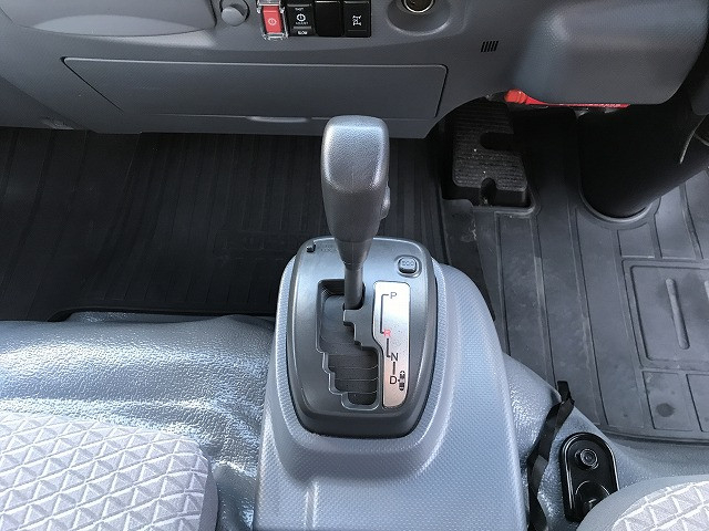 いすゞ エルフ 小型 車載専用車 2RG-NPR88AN(95467) 26枚目