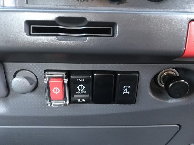 いすゞ エルフ 小型 車載専用車 2RG-NPR88AN(95467) 29枚目