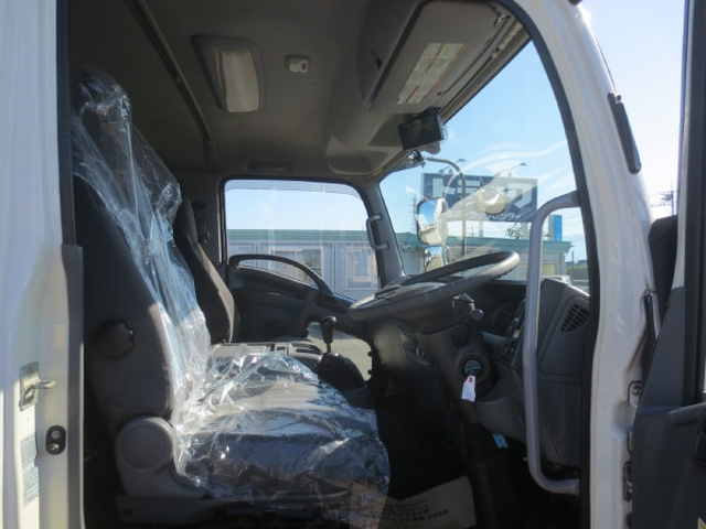 いすゞ フォワード 中型 アルミウィング 2RG-FRR90S2(95470) 15枚目