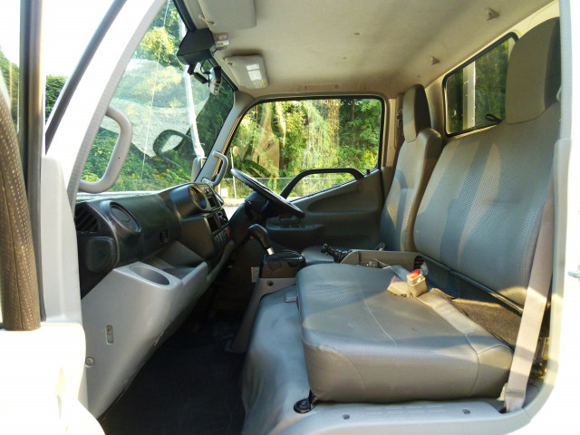 トヨタ ダイナ 小型 平ボディ 2RG-XZU605(95469) 27枚目