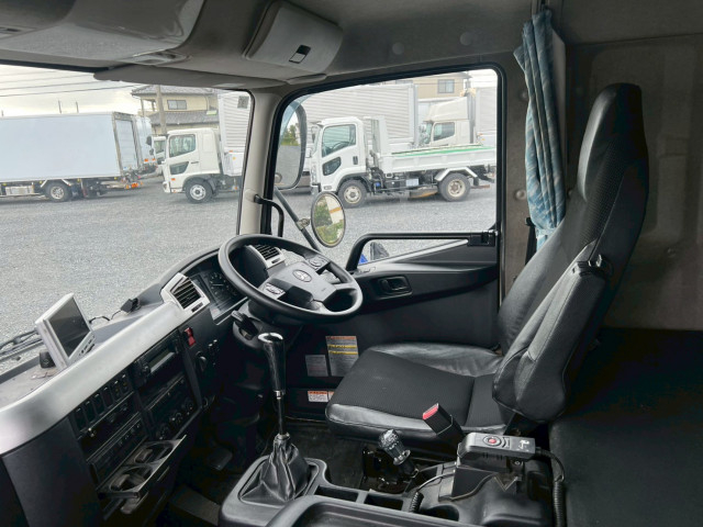 三菱ふそう ファイター 中型 平ボディ 2KG-FK65F(95471) 28枚目