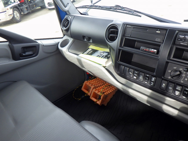 日野 デュトロ 小型 平ボディ 2KG-XZU710M(95472) 30枚目