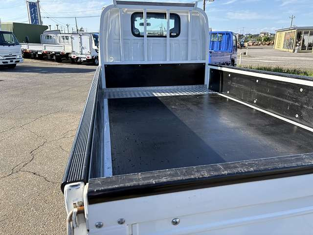 マツダ タイタン 小型 平ボディ 2RG-LKS88A(95481) 6枚目