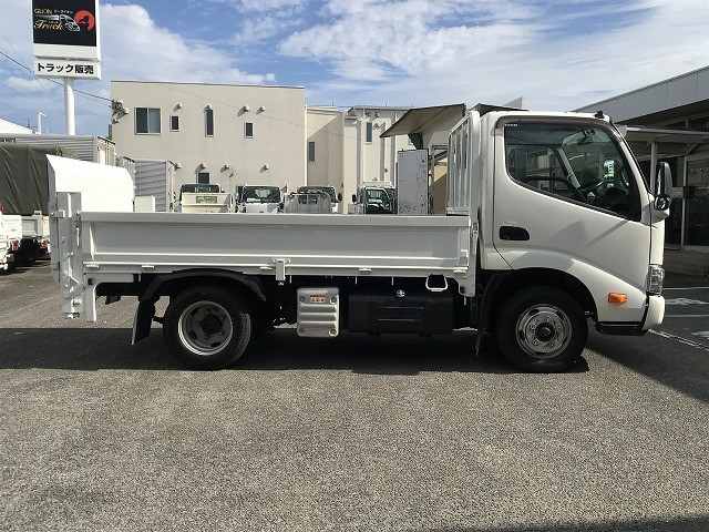 日野 デュトロ 小型 平ボディ 2RG-XZU605M(95483) 8枚目